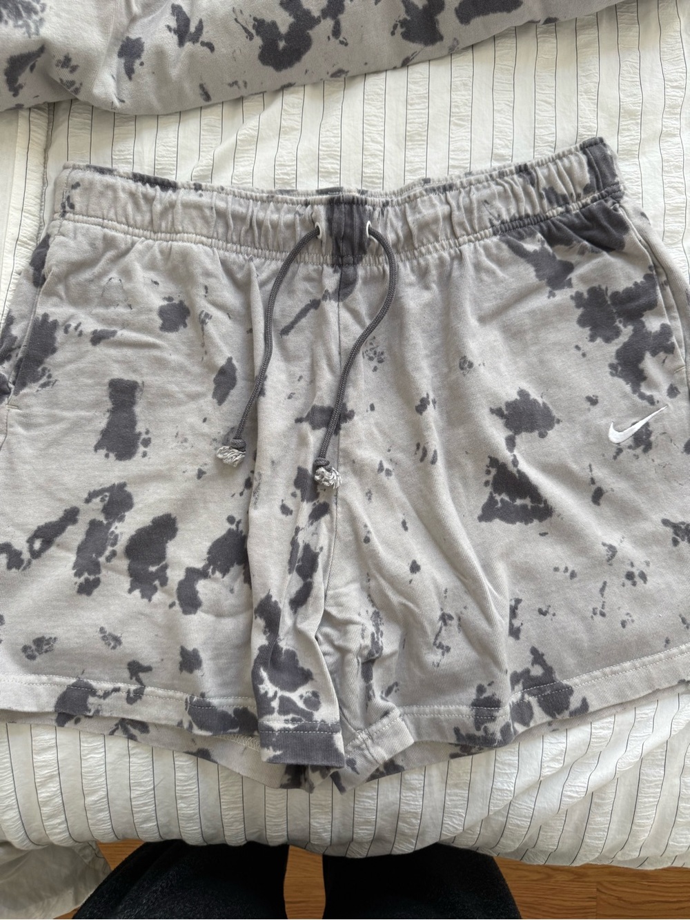 Nike women Gray and Black Tie-Dye Hooded Sweatshirt and Shorts Set - Picture 2 of 7